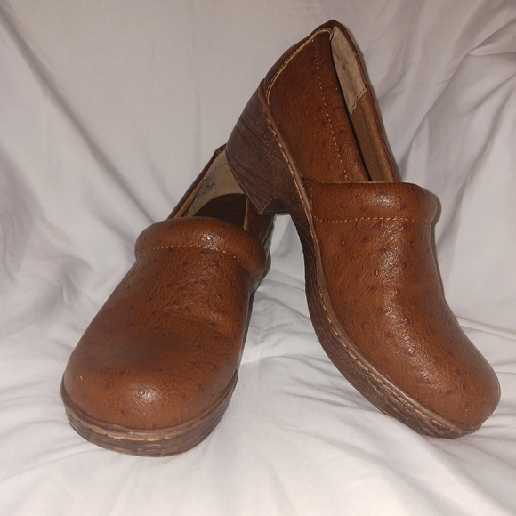 B.O.C. Born Concept Women's Clogs Nursing Shoe Brown Ostrich Sz. 9.5 - Picture 3 of 10